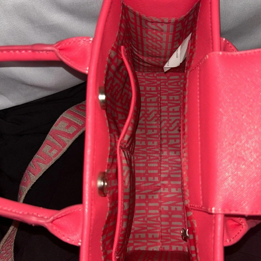 Steve Madden Coral and Beige Satchel - Picture 4 of 4